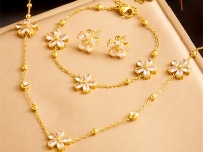 Conjunto de Joyeria Flor – Collar, Pulsera y Aretes en Acero Inoxidable 304 Enchapado