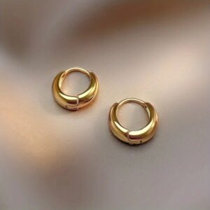 Pendientes de Aro en Forma de C – Acero Inoxidable 304 con Recubrimiento IP en Oro 18K - Imagen 4