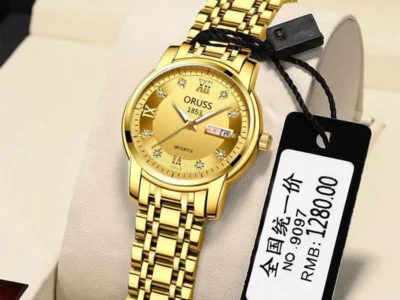 Relojes De Mujer Cuarzo, Elegante Bloque De Color Hebilla Plegable Simple Color Oro