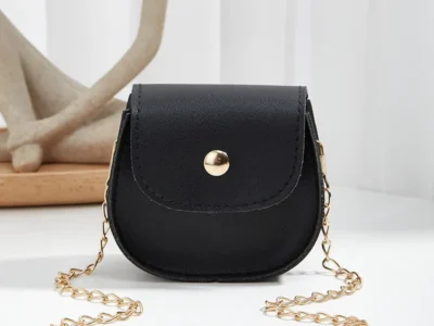 Bolsa de hombro basica para mujer en cuero sintetico Color Negro